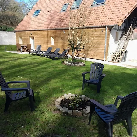 Maison Charmante à Avec Grand Jardin *