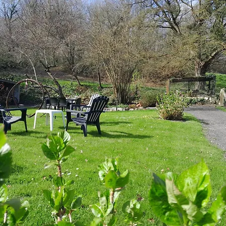 Maison Charmante à Avec Grand Jardin Hébergement de vacances