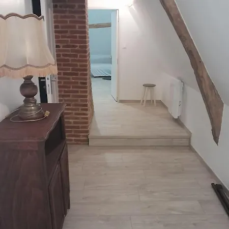 Maison Charmante A Avec Grand Jardin