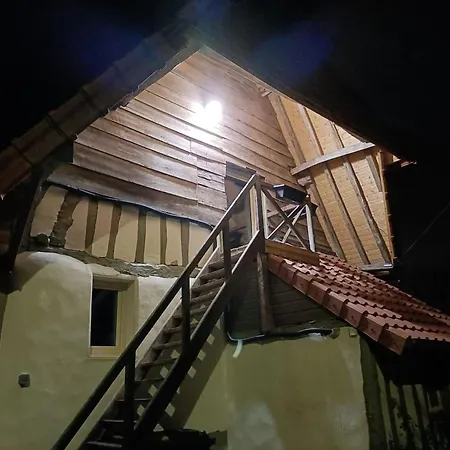 Maison Charmante A Avec Grand Jardin