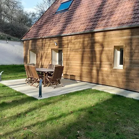 Hébergement de vacances Maison Charmante à Avec Grand Jardin *