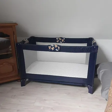 Maison Charmante A Avec Grand Jardin Nyaraló