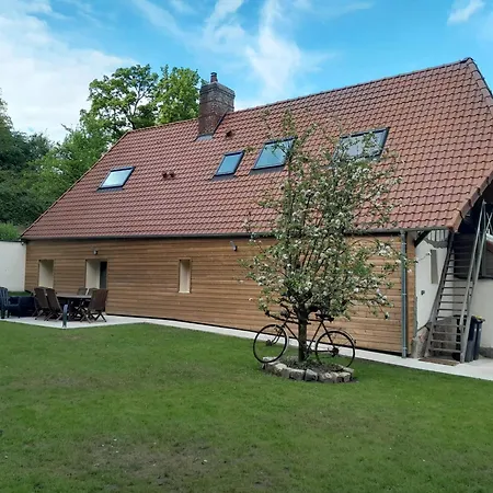 Maison Charmante à Avec Grand Jardin *