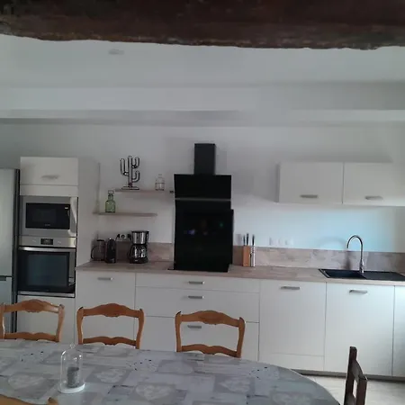 Hébergement de vacances Maison Charmante à Avec Grand Jardin Offranville