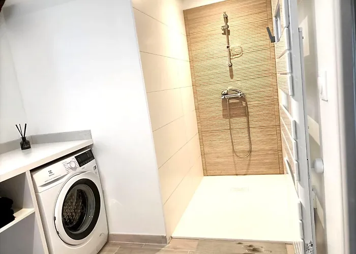 Holiday home Maison Charmante A Avec Grand Jardin