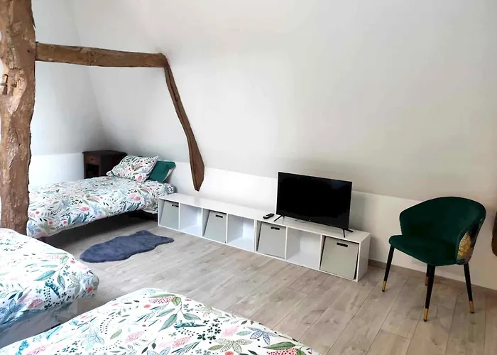 Maison Charmante A Avec Grand Jardin Holiday home Offranville