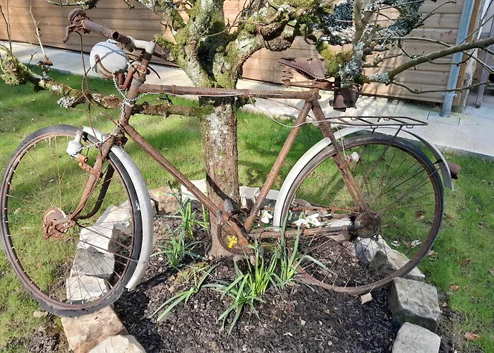 Holiday home Maison Charmante A Avec Grand Jardin Offranville