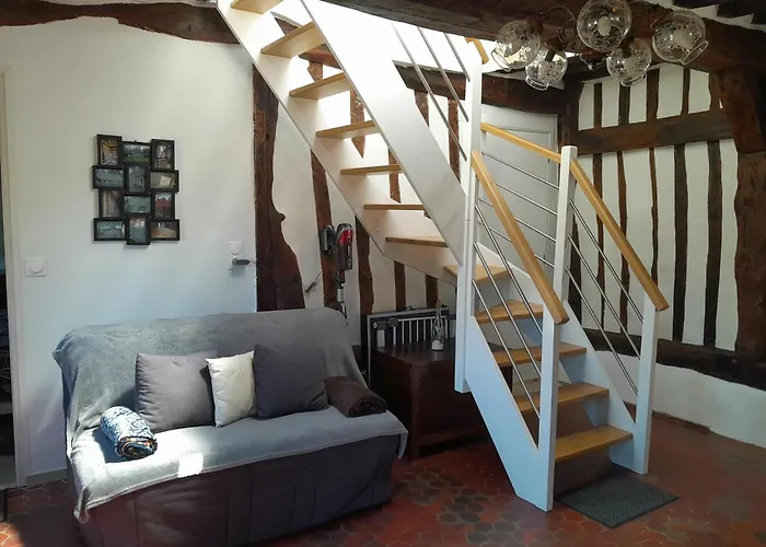 Holiday home Maison Charmante A Avec Grand Jardin *